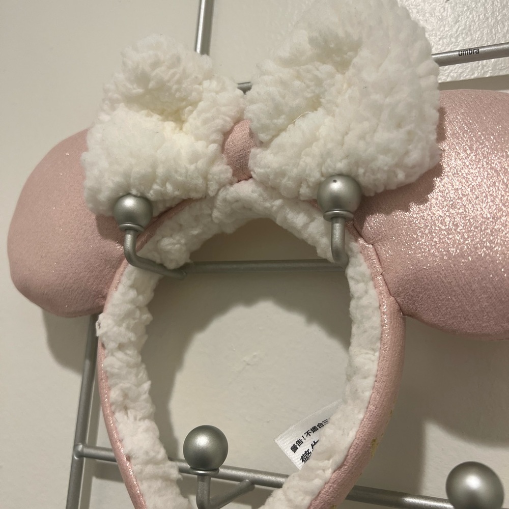 Disneyland Minnie Sherpa Minnie Ears